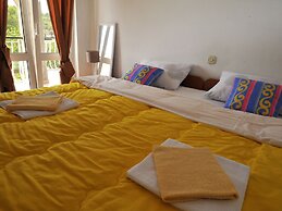 Apartments Sea Star - One Bedroom Apartment With Balcony