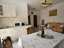 Apartments Sea Star - One Bedroom Apartment With Balcony