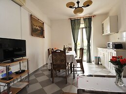 Apartments Sea Star - One Bedroom Apartment With Balcony