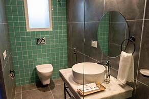 Casa Blanca LakeCity