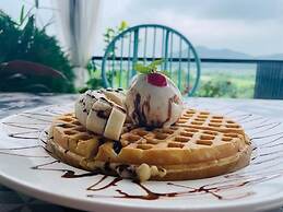 Casa Blanca LakeCity