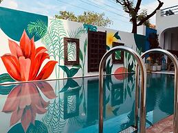 Casa Blanca LakeCity