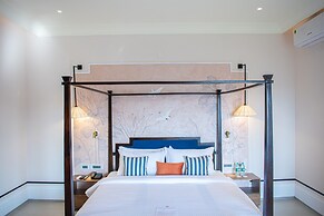 Casa Blanca LakeCity