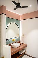 Casa Blanca LakeCity