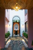 Casa Blanca LakeCity