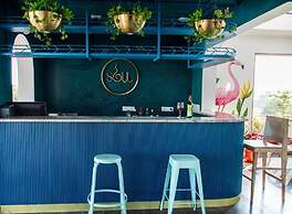 Casa Blanca LakeCity