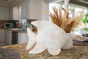 5027 Fairfield Dr - Paradise Palms 3 Bedroom Home by RedAwning