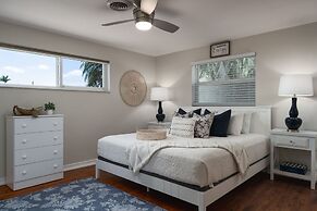 5027 Fairfield Dr - Paradise Palms 3 Bedroom Home by RedAwning