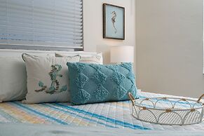 5027 Fairfield Dr - Paradise Palms 3 Bedroom Home by RedAwning