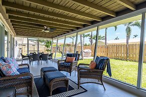 5027 Fairfield Dr - Paradise Palms 3 Bedroom Home by RedAwning