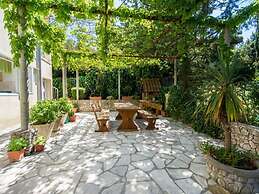 Apartments & Rooms Jokovic- Deluxe Double Room With Terrace and Pa