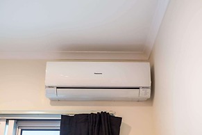 Waterfront Seaview Apt Hotel