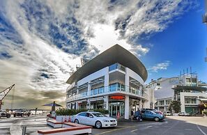 Waterfront Seaview Apt Hotel