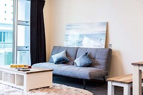 Waterfront Seaview Apt Hotel