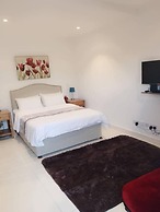 The Lennox Apartments-Airport