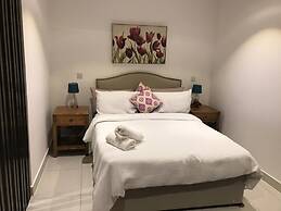 The Lennox Apartments-Airport