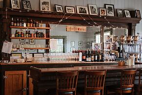 Volcano Union Inn and Pub