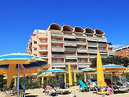 Belvilla by OYO Snug Apartment With Garden