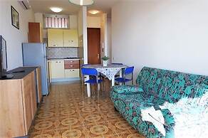 Belvilla by OYO Snug Apartment With Garden