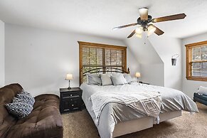 Whispering Creek - In the Heart of Ozarks, Near DT!