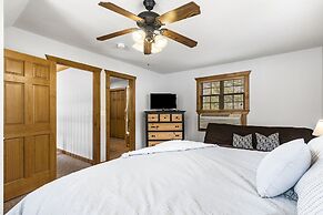 Whispering Creek - In the Heart of Ozarks, Near DT!