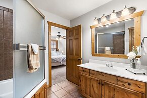 Whispering Creek - In the Heart of Ozarks, Near DT!