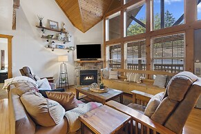 Whispering Creek - In the Heart of Ozarks, Near DT!