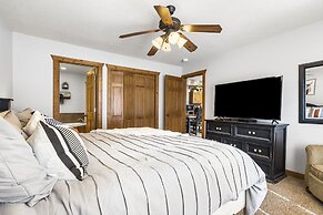 Whispering Creek - In the Heart of Ozarks, Near DT!