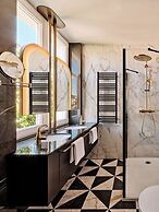 The Crown Krakow Center - Handwritten Collection ACCOR