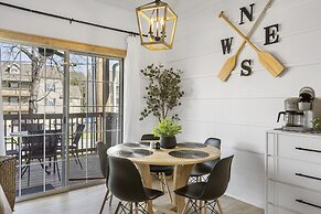 Our Landing Place - Access to Pool!