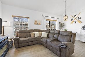 Our Landing Place - Access to Pool!