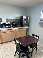 Tanglewood Motel