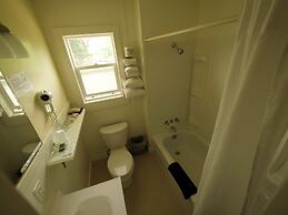 Creston Valley Motel