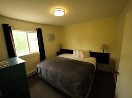 Creston Valley Motel