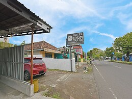 SPOT ON 91270 Hotel Arimbi