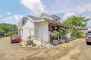 SPOT ON 92012 Homestay Grand Mahkota Permai Syariah