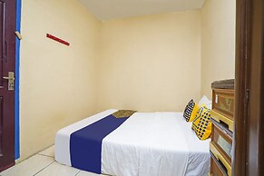 OYO Homes 90916 Eco Tourism Geopark Rajamandala Homestay Syariah