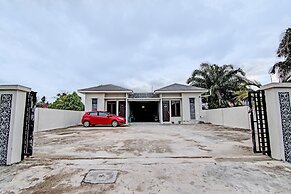 OYO 92176 Sandira Syariah