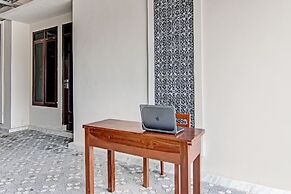 OYO 92176 Sandira Syariah