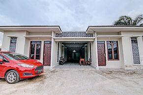 OYO 92176 Sandira Syariah