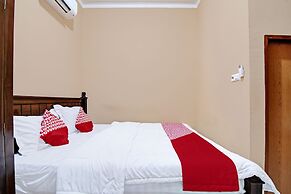 OYO 92176 Sandira Syariah