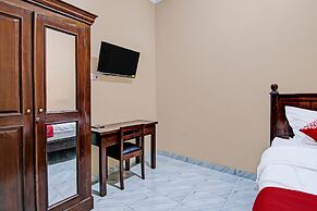 OYO 92176 Sandira Syariah