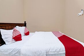 OYO 92176 Sandira Syariah