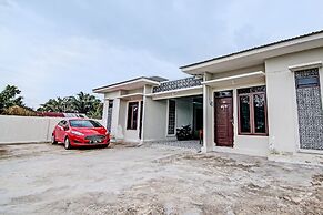 OYO 92176 Sandira Syariah