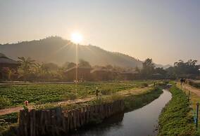 Lhongkhao Samoeng By Chi Villa