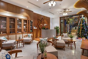 Vernalhome Boutique Danang Hotel