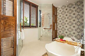 Vernalhome Boutique Danang Hotel