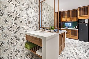 Vernalhome Boutique Danang Hotel