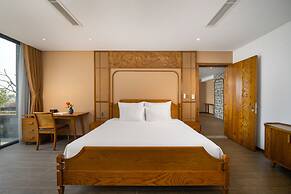 Vernalhome Boutique Danang Hotel