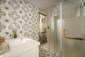 Vernalhome Boutique Danang Hotel